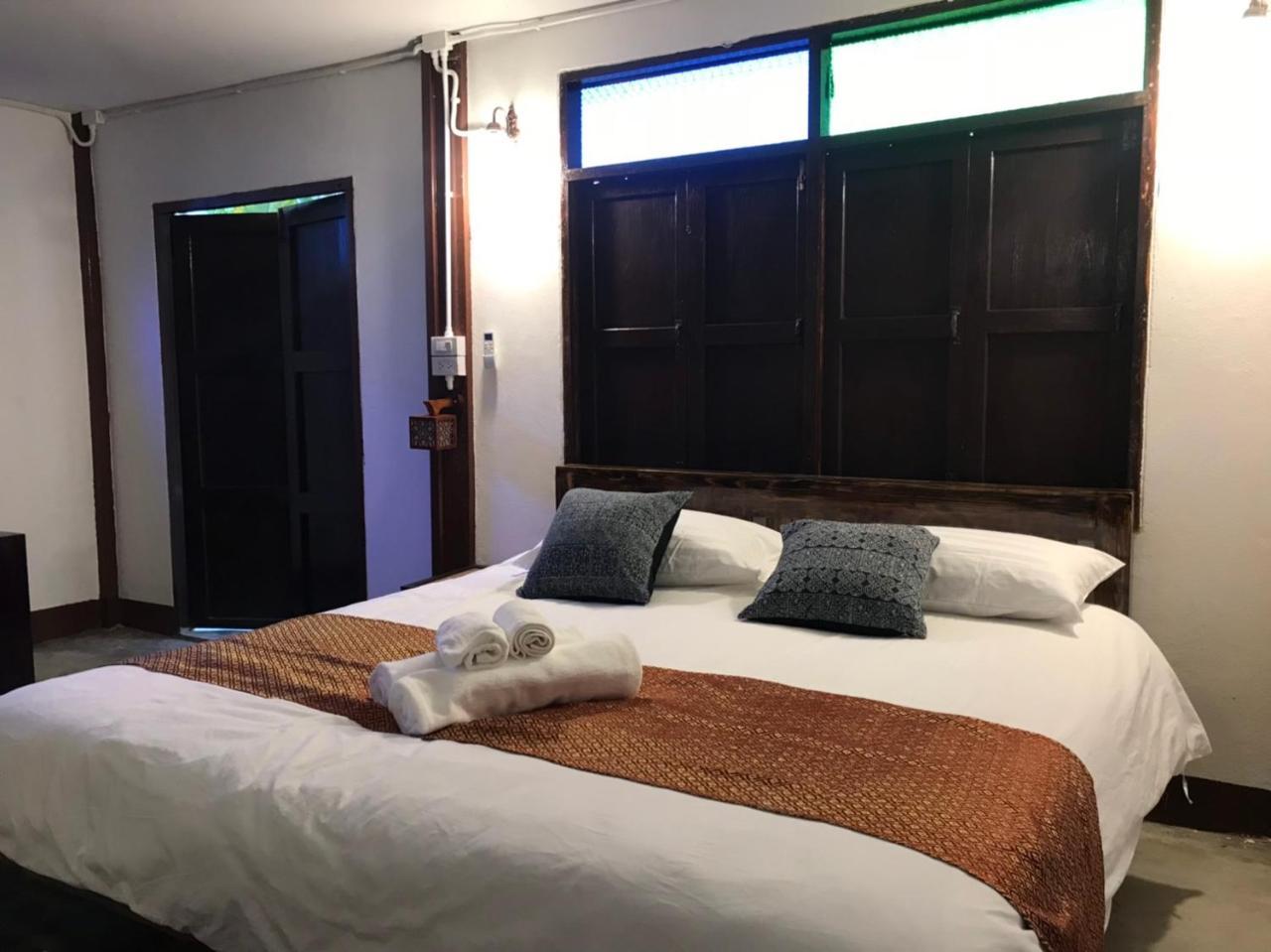 Hotel Baan Khun Krub à Chiang Mai Extérieur photo
